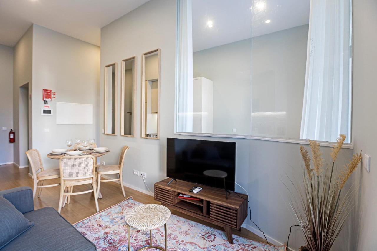 31 Janeiro 157 - Stylish 1Br W/ Ac & Balcony By Lovelystay Porto Exterior foto
